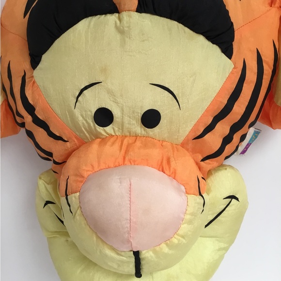 Vintage Disney’s Winnie the Pooh Tigger 90s plush stuffed head pillow - Picture 2 of 10